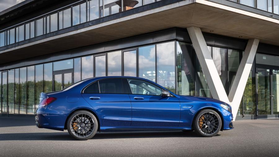  Mercedes-AMG C63 S (W205) 2018 года  (WW) (фото 6 из 44)